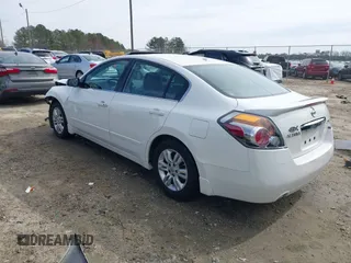 2012 Nissan Altima S z VIN 1N4AL2AP5CC230919, wystawiony jako IAAI lot #41611075 z przebiegiem 126 456 mil mil oraz . Historia ofert i sprzedaży dostępna na DreamBid. Obrazek 3.