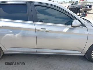 2021 Volkswagen Jetta S z VIN 3VWC57BU9MM015930, wystawiony jako IAAI lot #42020727 z przebiegiem 67 982 mil mil oraz . Historia ofert i sprzedaży dostępna na DreamBid. Obrazek 13.