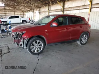 2015 Mitsubishi Outlander SE with VIN 4A4AR4AU1FE061946, listed as a Copart auction lot 61394175 with 154,841 mi miles and Salvage title. Bid and sale history available at DreamBid. Image 1.