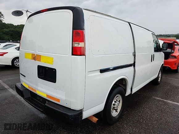 2012 Chevrolet Express Cargo z VIN 1GCWGFCAXC1173617, wystawiony jako IAAI lot #42561444 z przebiegiem 178 334 mil mil oraz . Historia ofert i sprzedaży dostępna na DreamBid. Obrazek 7.