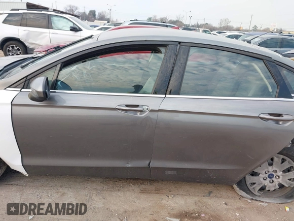 2014 Ford Fusion S с VIN 3FA6P0G72ER328882, выставлен на аукционе IAAI как лот 41689735 с пробегом 180 672 миль миль и . История ставок и продаж доступна на DreamBid. Изображение 14.