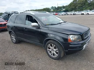 2013 Volvo XC90 Premier Plus with VIN YV4952CZ6D1657803, listed as a IAAI auction lot 40479985 with 211,326 mi miles. Bid and sale history available at carsss.com. Image 1.