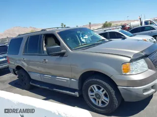 2003 Ford Expedition Special Service with VIN 1FMRU15W53LB44124, listed as a IAAI auction lot 42021297 with 177,998 mi miles. Bid and sale history available at carsss.com. Image 13.