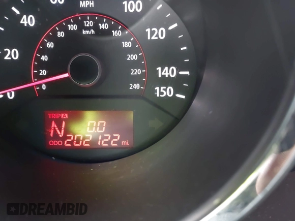 2011 Kia Sorento LX with VIN 5XYKT4A18BG186432, listed as a IAAI auction lot 42065088 with 202,122 mi miles. Bid and sale history available at carsss.com. Image 7.