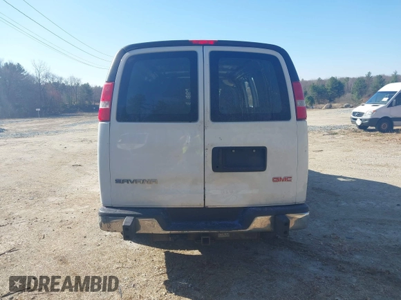 2016 GMC Savana Cargo with VIN 1GTW7AFFXG1904336, listed as a IAAI auction lot 41919957 with 330,932 mi miles. Bid and sale history available at carsss.com. Image 17.