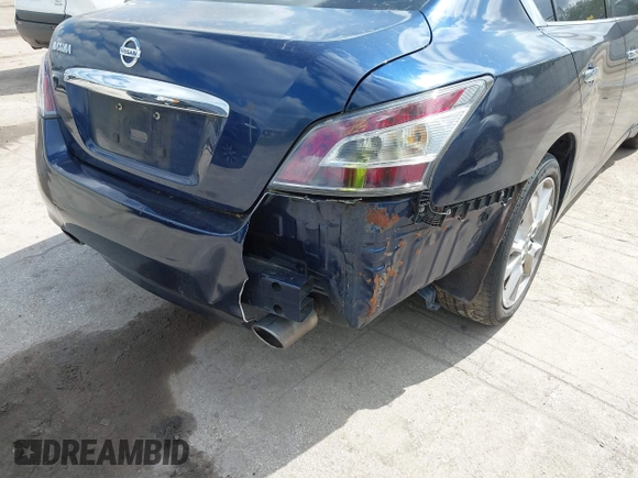 2014 Nissan Maxima SV z VIN 1N4AA5AP3EC480086, wystawiony jako IAAI lot #42040820 z przebiegiem 156 947 mil mil oraz . Historia ofert i sprzedaży dostępna na DreamBid. Obrazek 6.