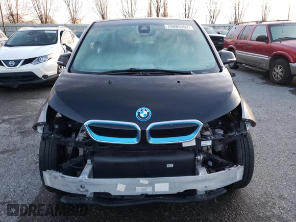 2015 BMW i3 with VIN WBY1Z4C55FV279545, listed as a Copart auction lot 70060362 with 0 mi miles. Bid and sale history available at carsss.com. Image 5.