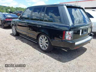 2011 Land Rover Range Rover SC z VIN SALMF1E43BA340959, wystawiony jako IAAI lot #42479528 z przebiegiem 95 771 mil mil oraz . Historia ofert i sprzedaży dostępna na DreamBid. Obrazek 3.
