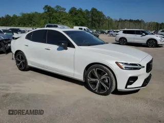 2024 Volvo S60 Plus Dark Theme z VIN 7JRL12TL9RG308060, wystawiony jako Copart lot #52811975 z przebiegiem 4 238 mil mil oraz Szkoda całkowita • Salvage title. Historia ofert i sprzedaży dostępna na DreamBid. Obrazek 4.