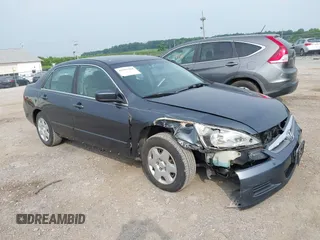 2007 Honda Accord LX z VIN 1HGCM56487A084275, wystawiony jako IAAI lot #42491904 z przebiegiem 173 555 mil mil oraz . Historia ofert i sprzedaży dostępna na DreamBid. Obrazek 1.