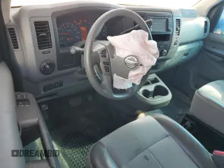 2017 Nissan NV Cargo S z VIN 1N6BF0KM4HN808449, wystawiony jako Copart lot #46137235 z przebiegiem 79 136 mil mil oraz Szkoda całkowita • Salvage title. Historia ofert i sprzedaży dostępna na DreamBid. Obrazek 8.
