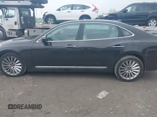 2015 Hyundai Equus Signature with VIN KMHGH4JH9FU098686, listed as a IAAI auction lot 42275775 with 102,765 mi miles and . Bid and sale history available at DreamBid. Image 14.
