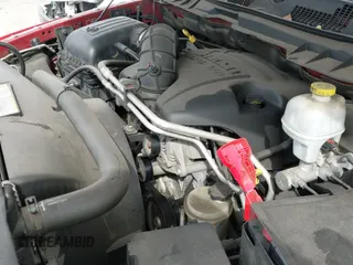 2009 Dodge 1500 SLT z VIN 1D3HB18T89S722830, wystawiony jako IAAI lot #41686767 z przebiegiem 96 534 mil mil oraz . Historia ofert i sprzedaży dostępna na DreamBid. Obrazek 19.