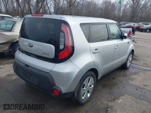 2014 Kia Soul with VIN KNDJN2A28E7700722, listed as a IAAI auction lot 41710340 with 106,234 mi miles. Bid and sale history available at carsss.com. Image 4.