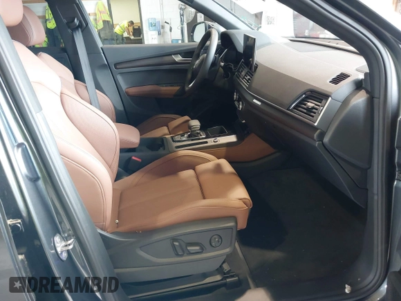 2024 Audi Q5 S line Premium Plus with VIN WA1EAAFY2R2052361, listed as a IAAI auction lot 39766650 with 2,181 mi miles and . Bid and sale history available at DreamBid. Image 5.