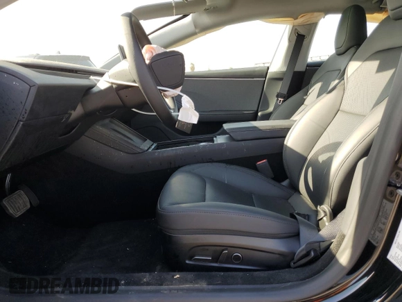 2025 Tesla Model 3 Long Range z VIN 5YJ3E1EA9SF924138, wystawiony jako Copart lot #48324125 z przebiegiem 2 445 mil mil oraz Szkoda całkowita • Salvage title. Historia ofert i sprzedaży dostępna na DreamBid. Obrazek 7.