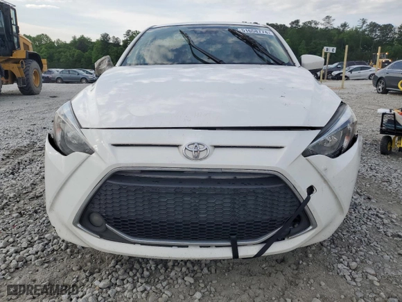 2020 Toyota Yaris Hatchback LE with VIN 3MYDLBJVXLY700151, listed as a Copart auction lot 51658774 with 161,097 mi miles and Salvage Title. Bid and sale history available at carsss.com. Image 5.