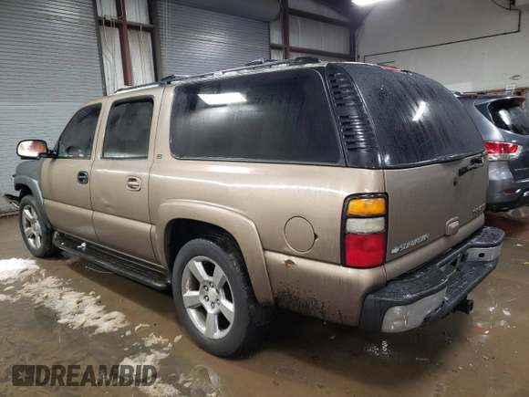 2004 Chevrolet Suburban LS with VIN 1GNEC16Z74J207727, listed as a Copart auction lot 81722614 with 361,781 mi miles and Salvage Title. Bid and sale history available at carsss.com. Image 2.