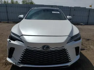 2024 Lexus RX 350h z VIN 2T2BBMCA9RC044401, wystawiony jako Copart lot #55768825 z przebiegiem 15 973 mil mil oraz Szkoda całkowita • Salvage title. Historia ofert i sprzedaży dostępna na DreamBid. Obrazek 5.