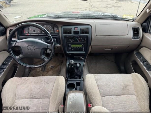 2000 Toyota 4Runner SR5 with VIN JT3HN86R2Y0263096, listed as a IAAI auction lot 41649205 with 284,195 mi miles. Bid and sale history available at carsss.com. Image 11.