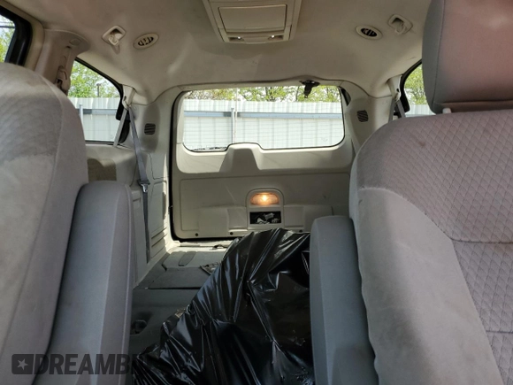 2008 Chrysler Town & Country Touring with VIN 2A8HR54P58R714357, listed as a Copart auction lot 55117305 with 214,330 mi miles and Salvage Title. Bid and sale history available at DreamBid. Image 10.