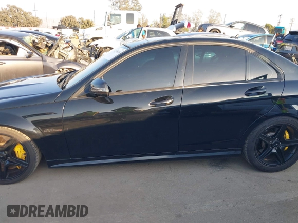 2009 Mercedes-Benz C 63 AMG with VIN WDDGF77X39F231287, listed as a IAAI auction lot 41556195 with 173,471 mi miles and . Bid and sale history available at DreamBid. Image 15.
