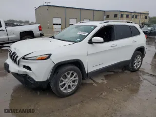 2016 Jeep Cherokee Altitude with VIN 1C4PJMCB9GW375215, listed as a Copart auction lot 80031964 with 116,076 mi miles and Salvage Title. Bid and sale history available at carsss.com. Image 1.