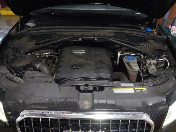 2017 Audi Q5 Premium with VIN WA1C2AFP0HA089098, listed as a IAAI auction lot 41256921 with 71,777 mi miles. Bid and sale history available at carsss.com. Image 10.