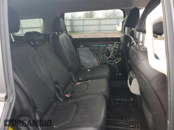 2022 Kia Carnival LXS with VIN KNDNB4H34N6086634, listed as a Copart auction lot 81925734 with 33,656 mi miles and Salvage Title. Bid and sale history available at carsss.com. Image 11.