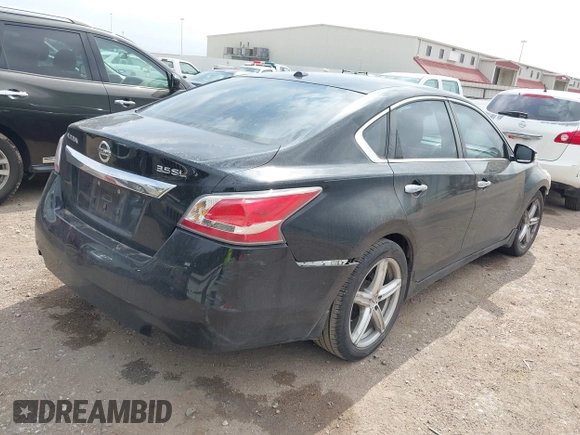 2015 Nissan Altima SL with VIN 1N4BL3APXFC265910, listed as a IAAI auction lot 41703968 with 152,268 mi miles and . Bid and sale history available at carsss.com. Image 4.