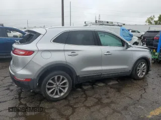 2017 Lincoln MKC Select z VIN 5LMTJ2DHXHUL40310, wystawiony jako Copart lot #72593264 z przebiegiem 73 989 mil mil oraz Czysty tytuł • Clean title. Historia ofert i sprzedaży dostępna na DreamBid. Obrazek 3.