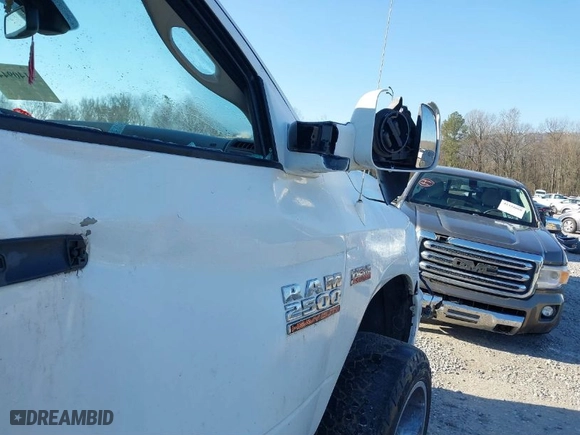 2018 Ram 2500 Tradesman with VIN 3C6UR5HJ0JG216906, listed as a IAAI auction lot 41409441 with 122,401 mi miles. Bid and sale history available at carsss.com. Image 19.