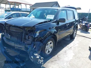 2014 Honda Pilot LX with VIN 5FNYF4H29EB043405, listed as a IAAI auction lot 42070376 with 139,356 mi miles and . Bid and sale history available at carsss.com. Image 17.