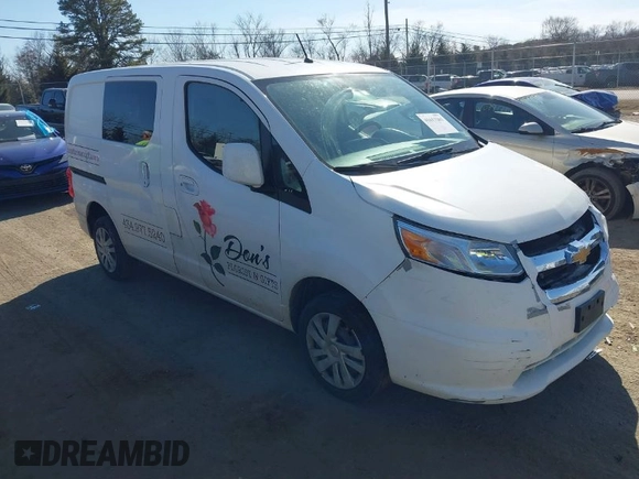 2015 Chevrolet City Express Cargo LS z VIN 3N63M0YN7FK725403, wystawiony jako IAAI lot #41613261 z przebiegiem 230 935 mil mil oraz . Historia ofert i sprzedaży dostępna na DreamBid. Obrazek 1.