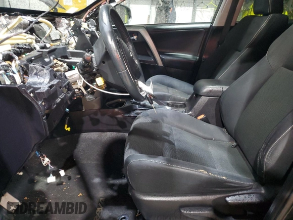 2016 Toyota RAV4 XLE z VIN 2T3RFREV0GW507033, wystawiony jako Copart lot #86427114 z przebiegiem 115 268 mil mil oraz Szkoda całkowita • Salvage title. Historia ofert i sprzedaży dostępna na DreamBid. Obrazek 7.