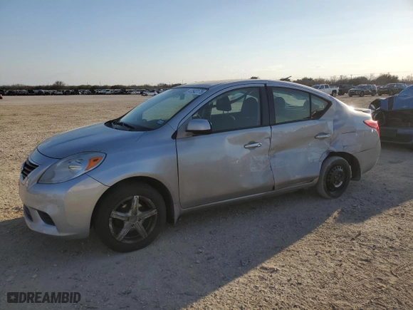 2014 Nissan Versa S with VIN 3N1CN7AP6EK464593, listed as a Copart auction lot 47542175 with 184,875 mi miles and Salvage Title. Bid and sale history available at carsss.com. Image 1.