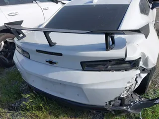 2018 Chevrolet Camaro ZL1 with VIN 1G1FJ1R61J0183374, listed as a IAAI auction lot 41622572 with 38,661 mi miles and . Bid and sale history available at DreamBid. Image 16.