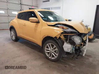 2015 Nissan Juke SV with VIN JN8AF5MR6FT509241, listed as a IAAI auction lot 41580123 with 92,743 mi miles. Bid and sale history available at carsss.com. Image 1.