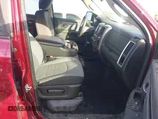 2021 Ram 1500 SLT z VIN 1C6RR7LG5MS532974, wystawiony jako IAAI lot #41639756 z przebiegiem 87 969 mil mil oraz . Historia ofert i sprzedaży dostępna na DreamBid. Obrazek 5.