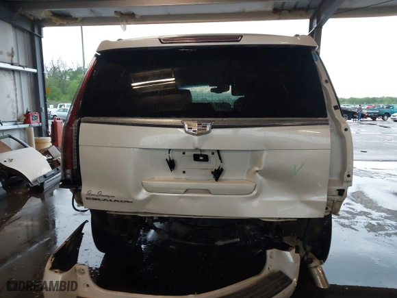 2015 Cadillac Escalade Premium with VIN 1GYS3NKJ8FR688489, listed as a IAAI auction lot 41914908 with 98,775 mi miles. Bid and sale history available at carsss.com. Image 17.