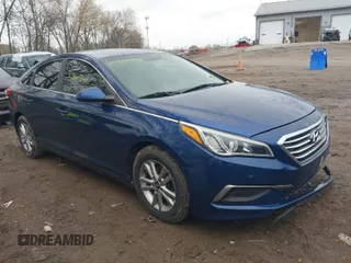 2017 Hyundai Sonata SE with VIN 5NPE24AF9HH551603, listed as a IAAI auction lot 40861742 with 122,356 mi miles. Bid and sale history available at carsss.com. Image 1.