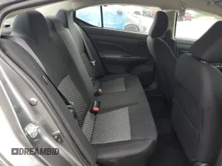 2023 Nissan Versa S z VIN 3N1CN8DV9PL837431, wystawiony jako Copart lot #56859715 z przebiegiem 19 303 mil mil oraz Szkoda całkowita • Salvage title. Historia ofert i sprzedaży dostępna na DreamBid. Obrazek 10.