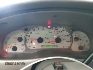 2002 Ford Explorer Sport XLS z VIN 1FMZU70E42UC30826, wystawiony jako Copart lot #42163415 z przebiegiem 148 764 mil mil oraz Szkoda całkowita • Salvage title. Historia ofert i sprzedaży dostępna na DreamBid. Obrazek 9.