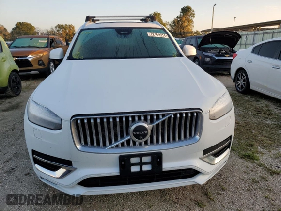 2023 Volvo XC90 Ultimate with VIN YV4062PA0P1926988, listed as a Copart auction lot 72169914 with 26,232 mi miles and Salvage Title. Bid and sale history available at carsss.com. Image 5.