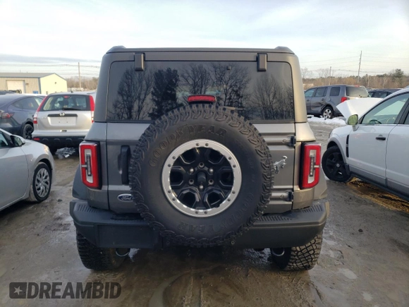 2022 Ford Bronco with VIN 1FMEE5DP3NLB87781, listed as a Copart auction lot 45737175 with 39,760 mi miles and Salvage title. Bid and sale history available at DreamBid. Image 6.
