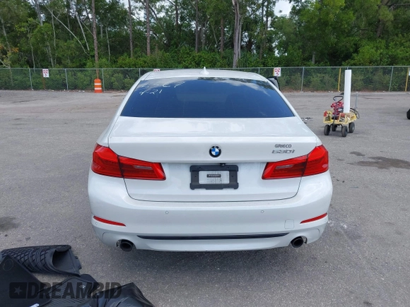 2020 BMW 5 Series 530i z VIN WBAJR3C02LWW65567, wystawiony jako IAAI lot #42113467 z przebiegiem 51 300 mil mil oraz . Historia ofert i sprzedaży dostępna na DreamBid. Obrazek 16.