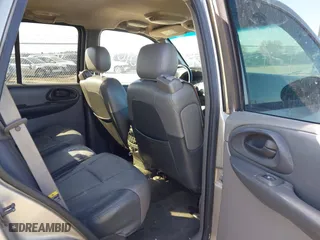 2002 Chevrolet TrailBlazer LS with VIN 1GNDT13S122439749, listed as a IAAI auction lot 41818185 with 165,588 mi miles. Bid and sale history available at carsss.com. Image 8.