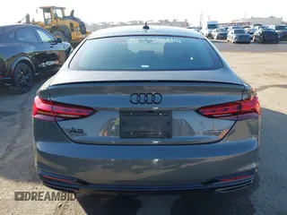 2024 Audi A5 Sportback S line Premium Plus z VIN WAUFACF52RA050804, wystawiony jako IAAI lot #41046774 z przebiegiem 6 493 mil mil oraz . Historia ofert i sprzedaży dostępna na DreamBid. Obrazek 16.