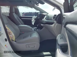 2019 Toyota Highlander SE with VIN 5TDKZRFH0KS557636, listed as a IAAI auction lot 42601100 with 107,922 mi miles and . Bid and sale history available at DreamBid. Image 5.