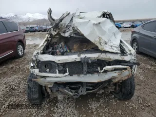 2001 Isuzu Trooper S z VIN JACDJ58X817J18687, wystawiony jako Copart lot #45499675 z przebiegiem Nie podano mil oraz Szkoda całkowita • Salvage title. Historia ofert i sprzedaży dostępna na DreamBid. Obrazek 5.